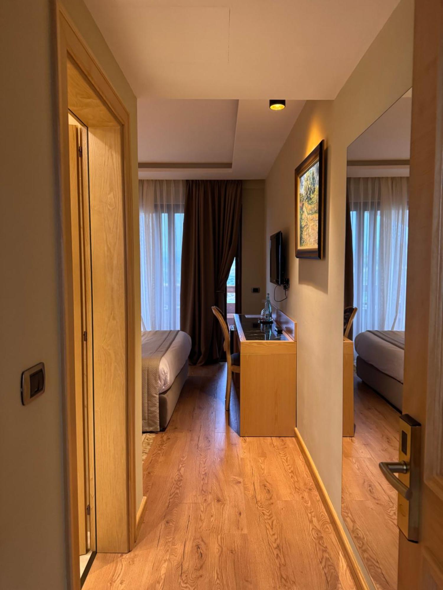 Agroturizem Kodra E Kuajve Hotel Škalngur Kültér fotó